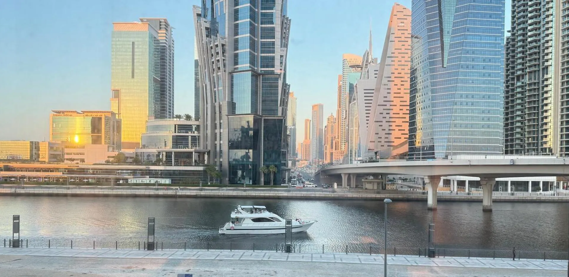 Apartamento Canal-View Duplex Dubai